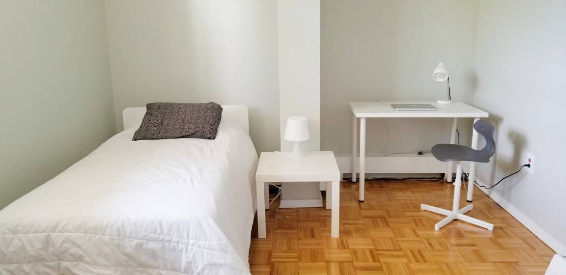 Photo of Bedroom in Briar Hill - Belgravia