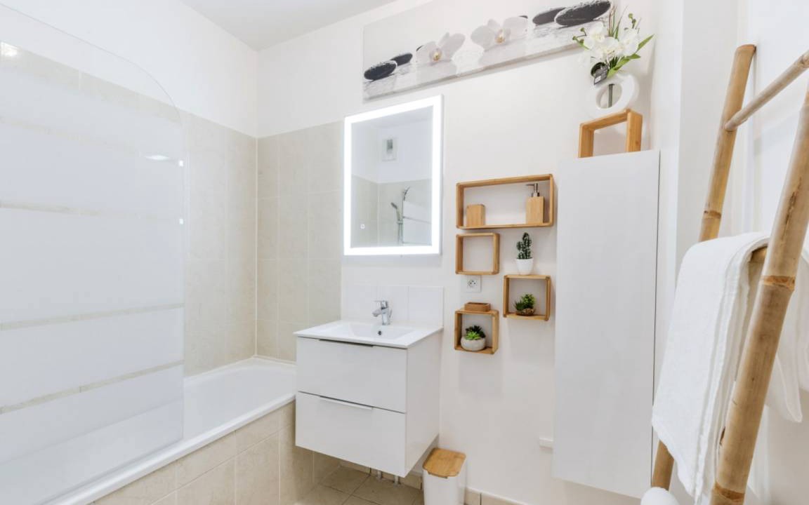 Photo of Bathroom in Montevrain