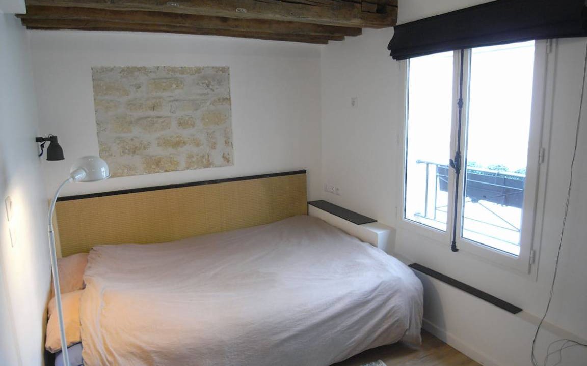 Photo of Bedroom in 8th Arrondissement
