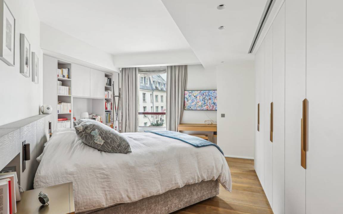 Photo of Bedroom in 4th Arrondissement