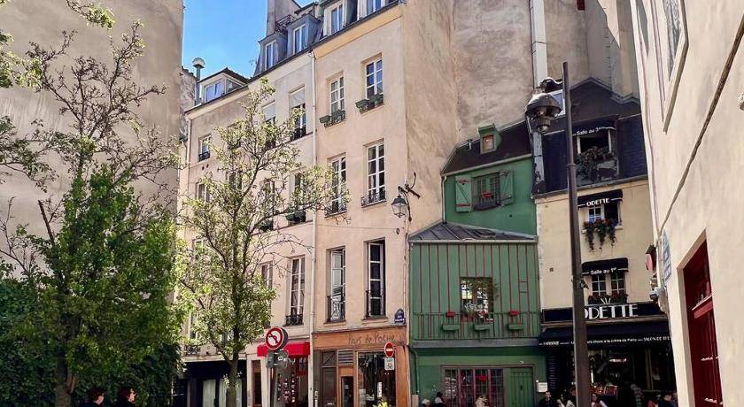 Photo of Others in Sorbonne