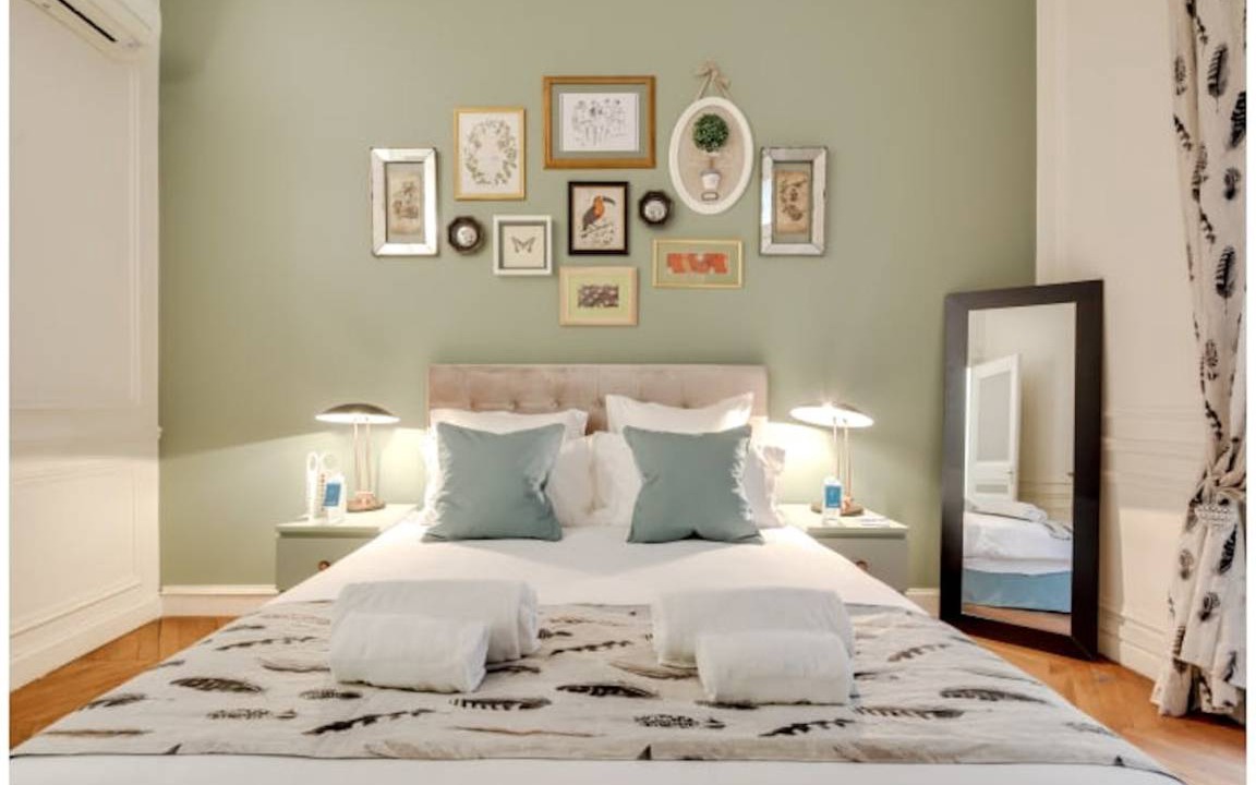 Photo of Bedroom in 8th Arrondissement