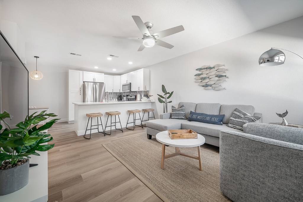 Photo of Livingroom in Apollo Beach