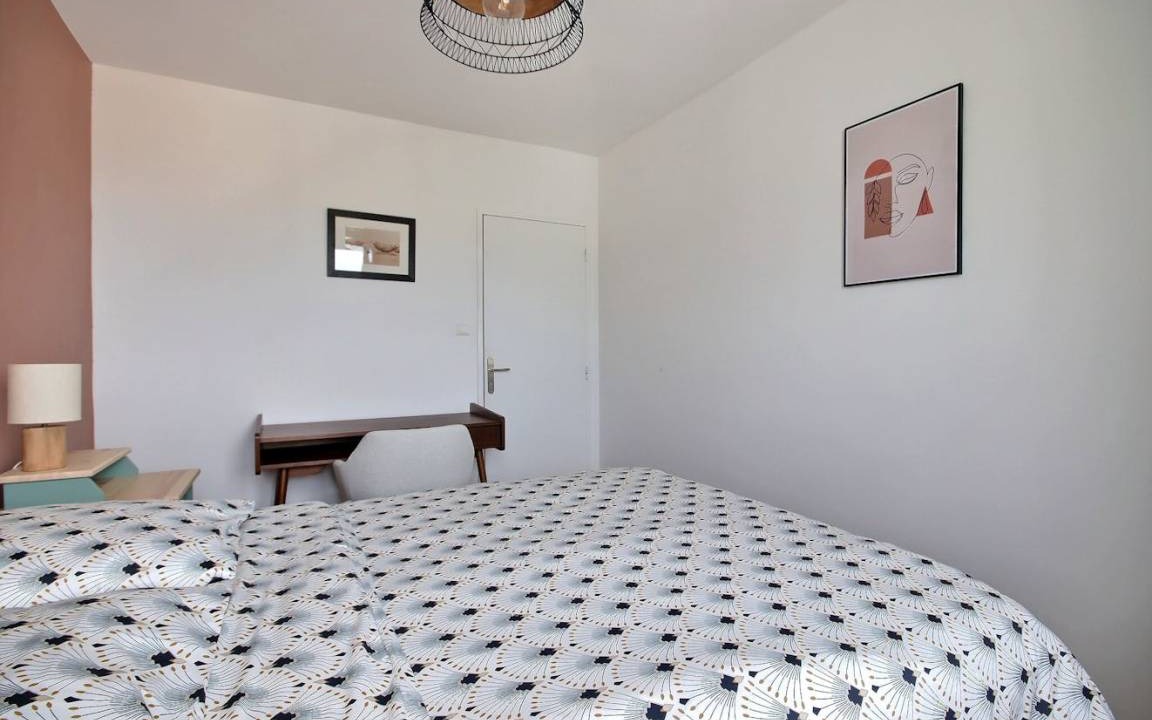 Photo of Bedroom in Combat