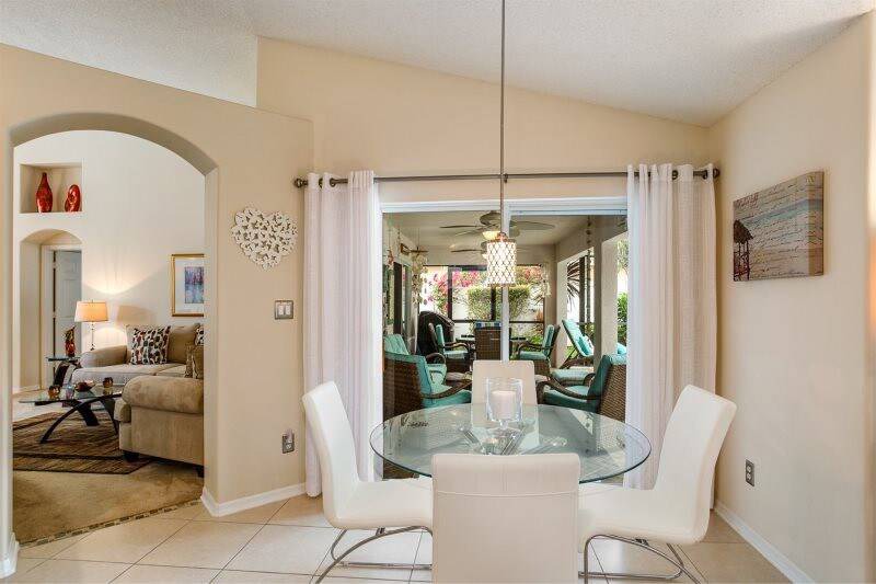 Photo of Livingroom in Orange Tree