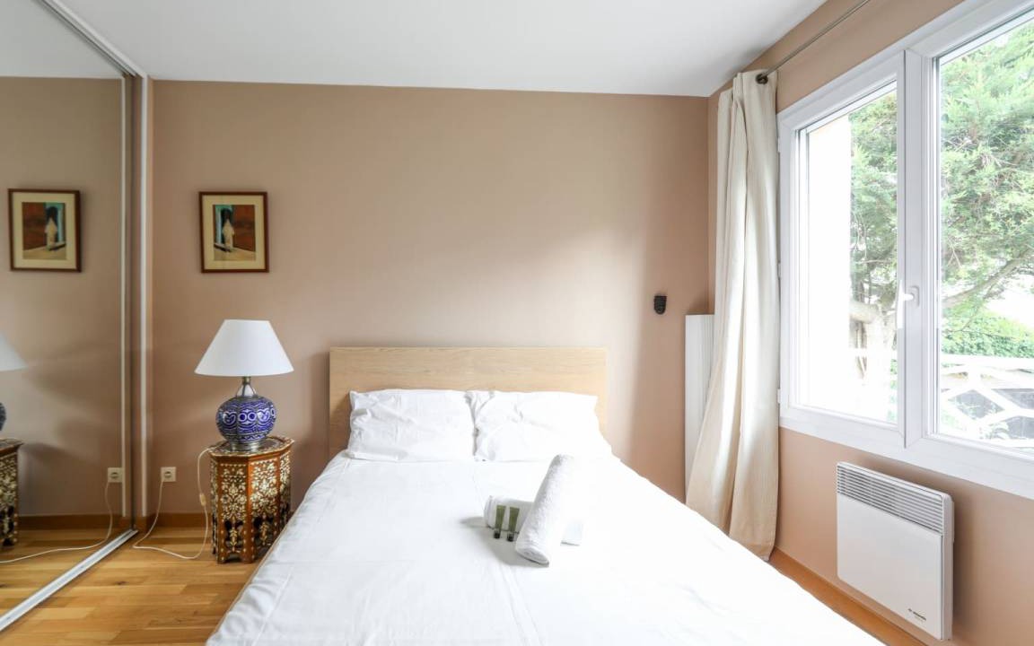 Photo of Bedroom in Saint-Cloud