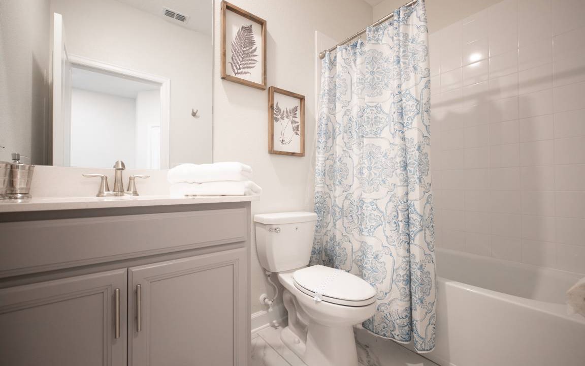Photo of Bathroom in Four Corners