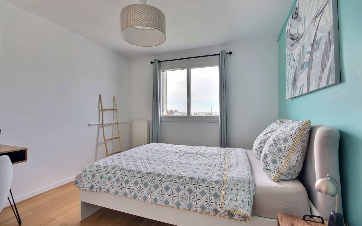 Photo of Bedroom in Combat