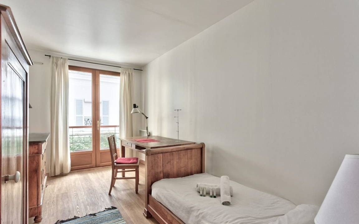Photo of Bedroom in Saint-Lambert