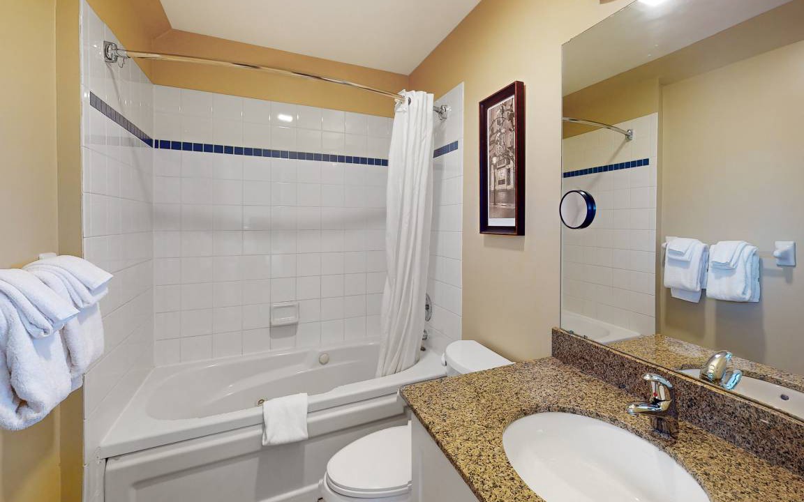 Photo of Bathroom in Craigleith