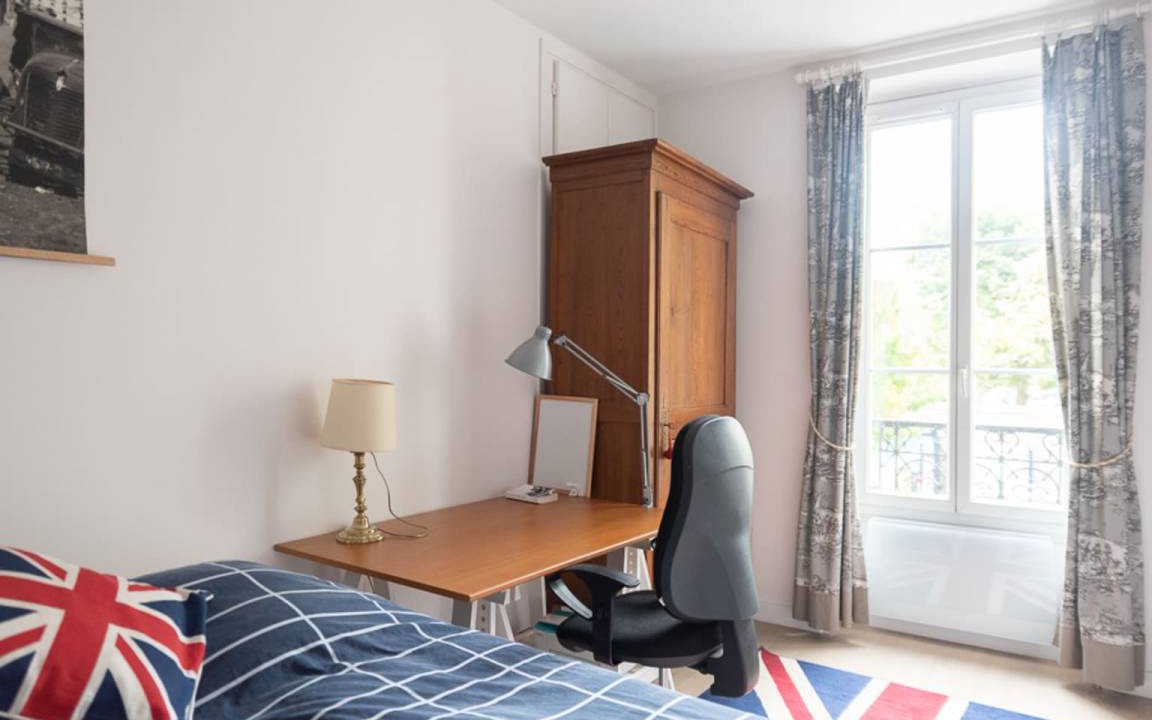 Photo of Bedroom in Republique–Point-du-Jour