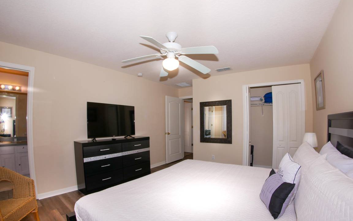 Photo of Bedroom in Sandy Ridge