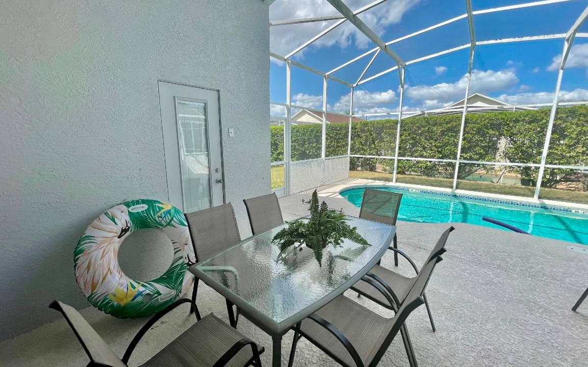 Photo of Patio Balcony in Westbury