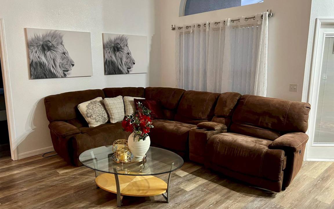 Photo of Livingroom in Westbury
