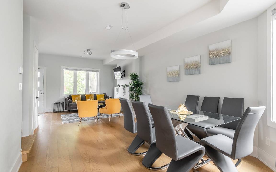 Photo of Livingroom in Little Italy