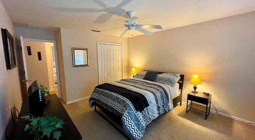 Photo of Bedroom in Sandy Ridge