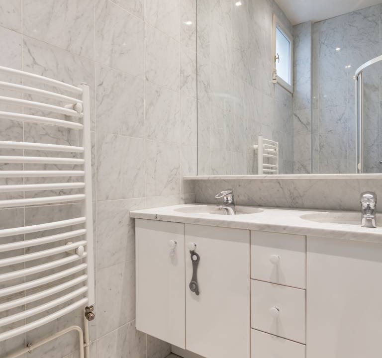 Photo of Bathroom in 3rd Arrondissement