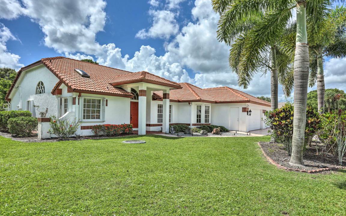 Photo of Buildings in Port Saint Lucie