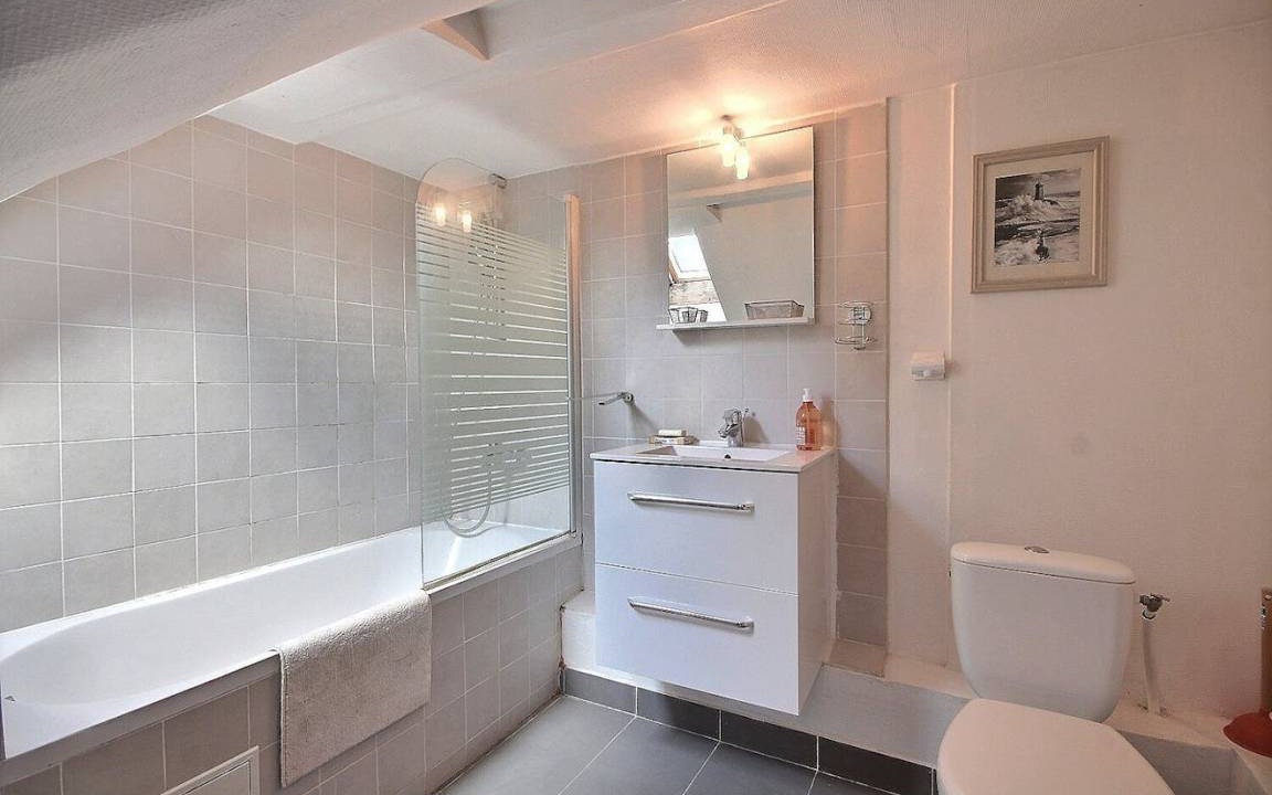 Photo of Bathroom in 3rd Arrondissement