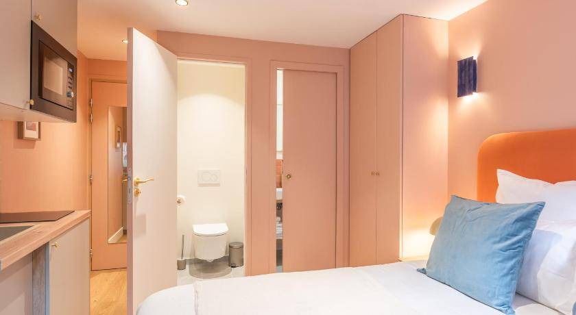 Photo of Bedroom in Grenelle