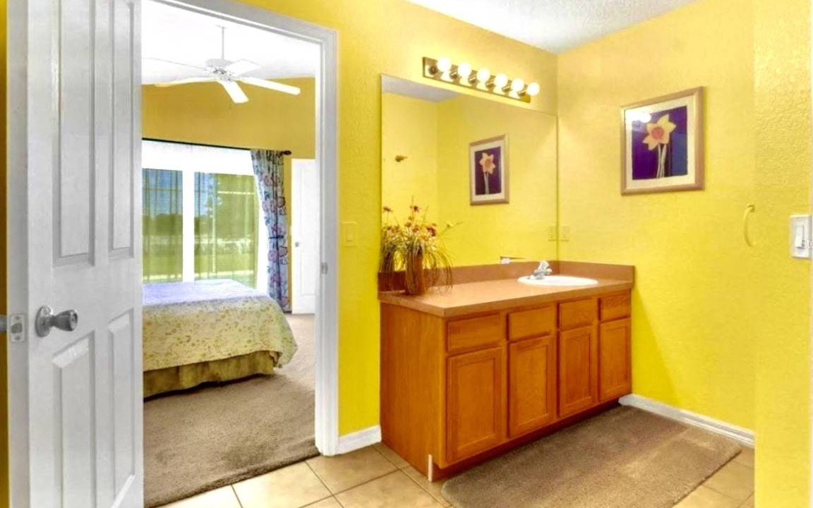 Photo of Bathroom in Lake Berkley