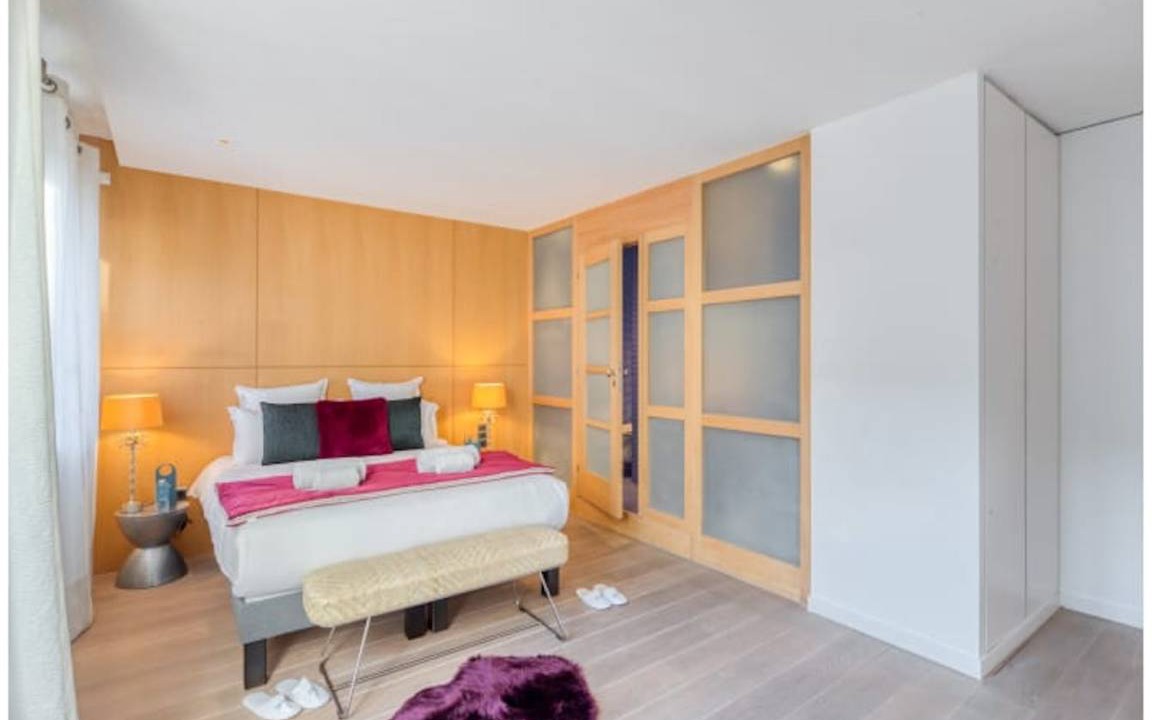 Photo of Bedroom in Champs-Elysees