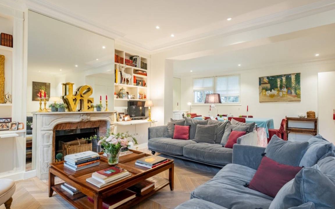 Photo of Livingroom in Villa Montmorency