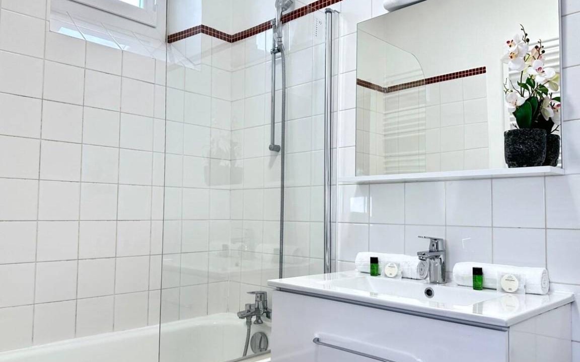 Photo of Bathroom in 11th Arrondissement