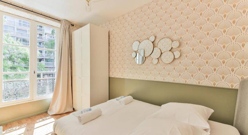 Photo of Bedroom in Combat