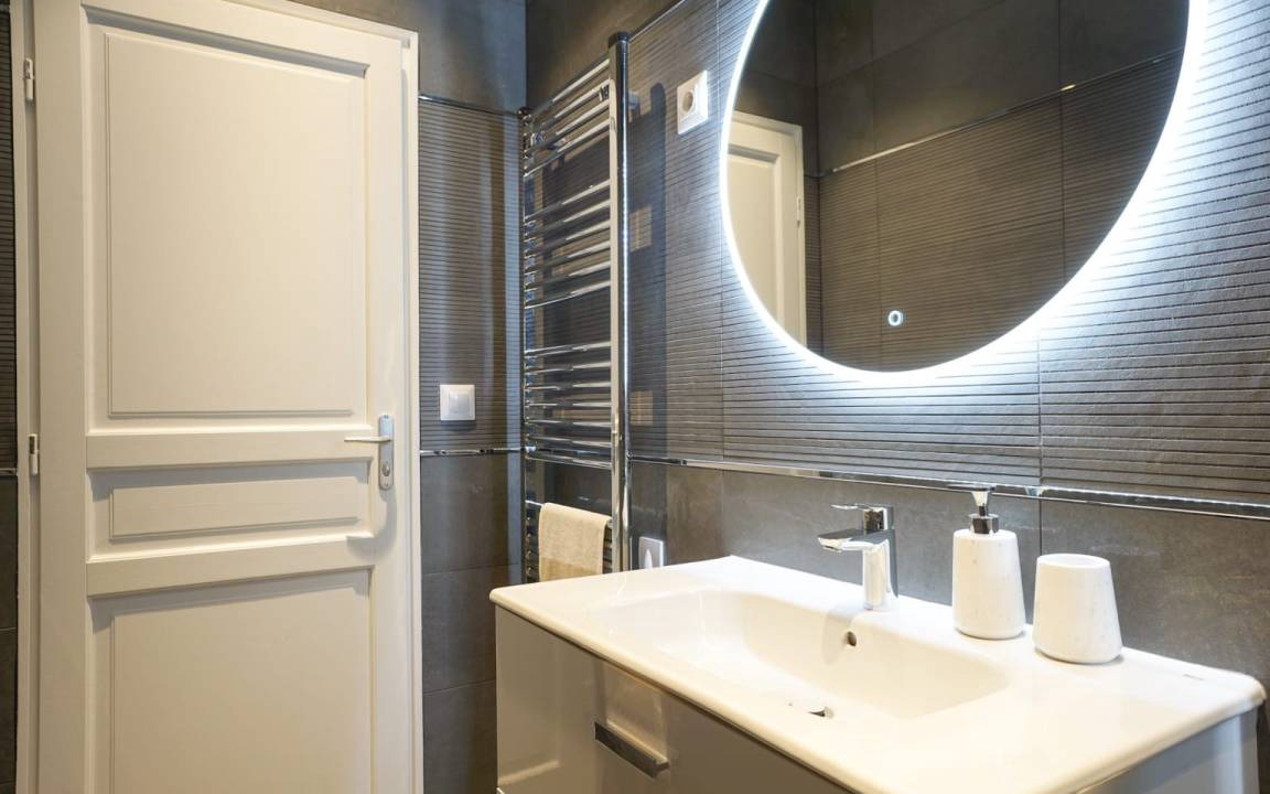 Photo of Bathroom in Quartier du Gros-Caillou