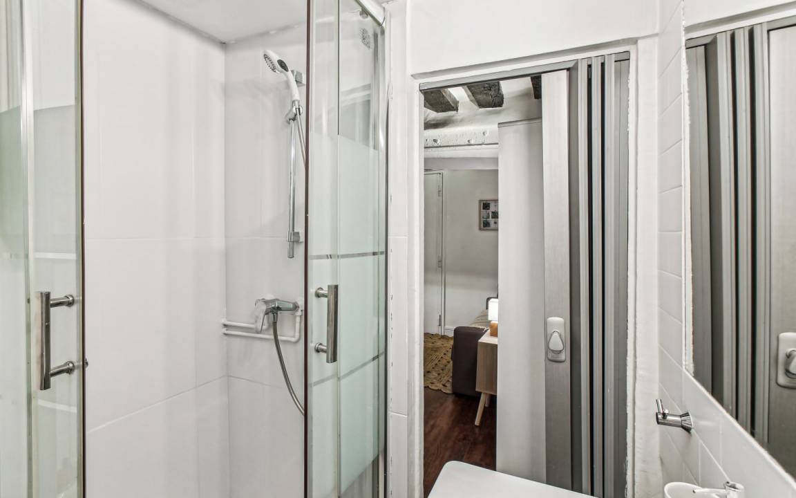 Photo of Bathroom in Paris City Center