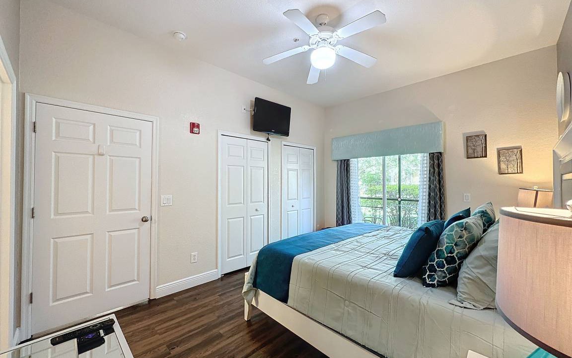 Photo of Bedroom in Bahama Bay