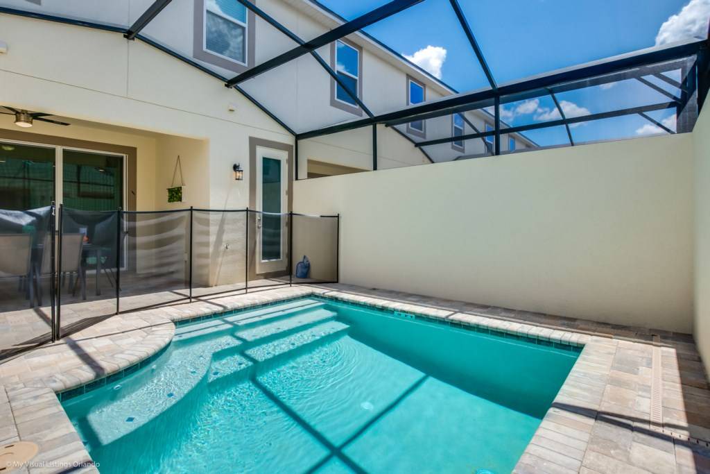 Photo of Patio Balcony in Bay Lake