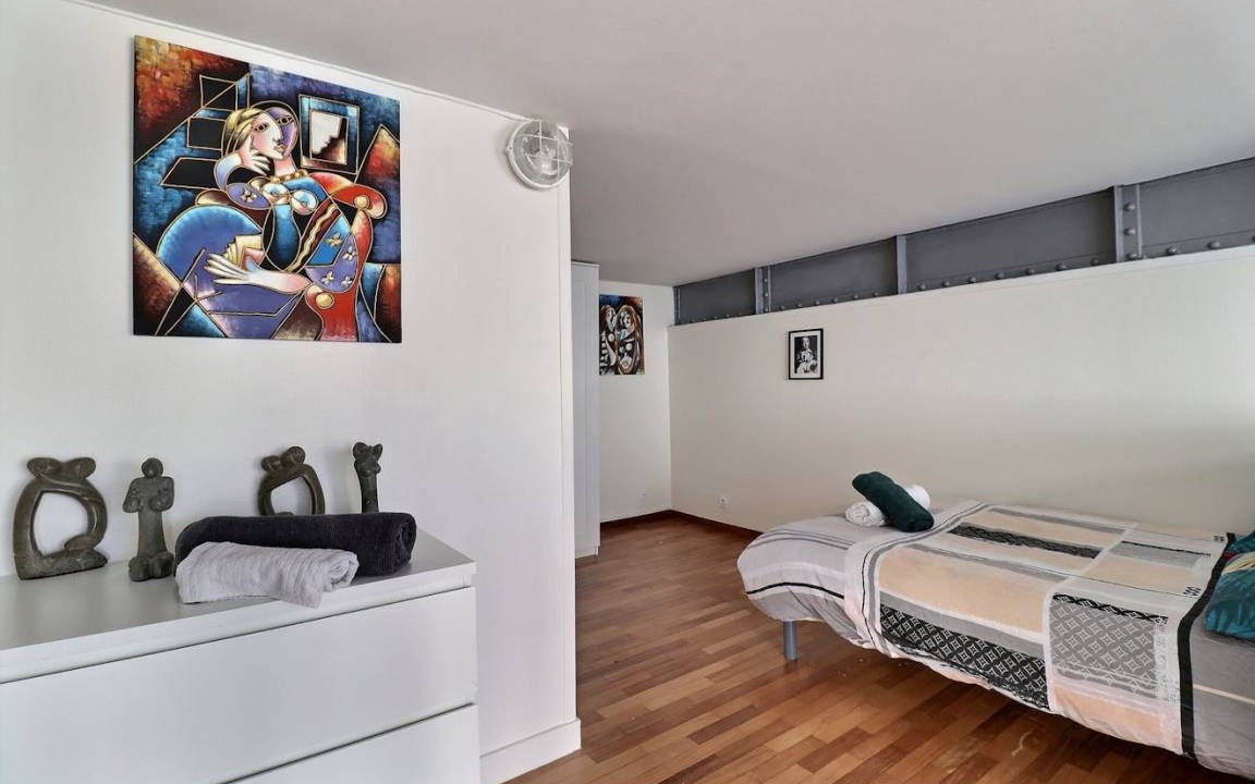 Photo of Bedroom in Notre-Dame-des-Champs