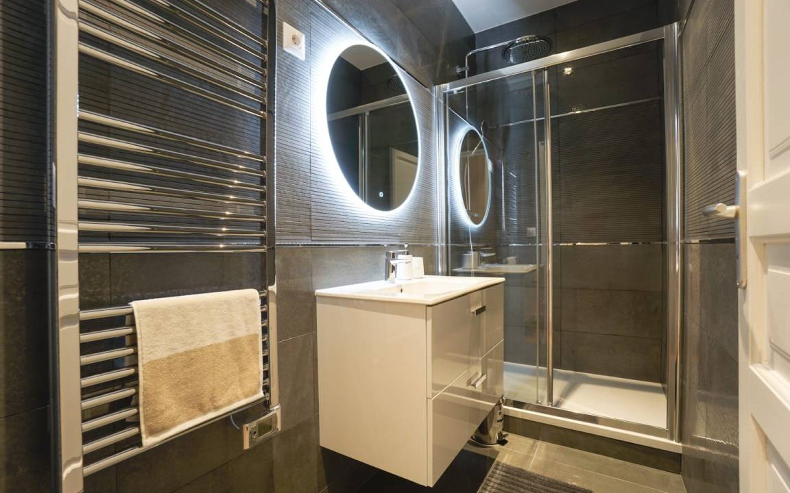Photo of Bathroom in Quartier du Gros-Caillou