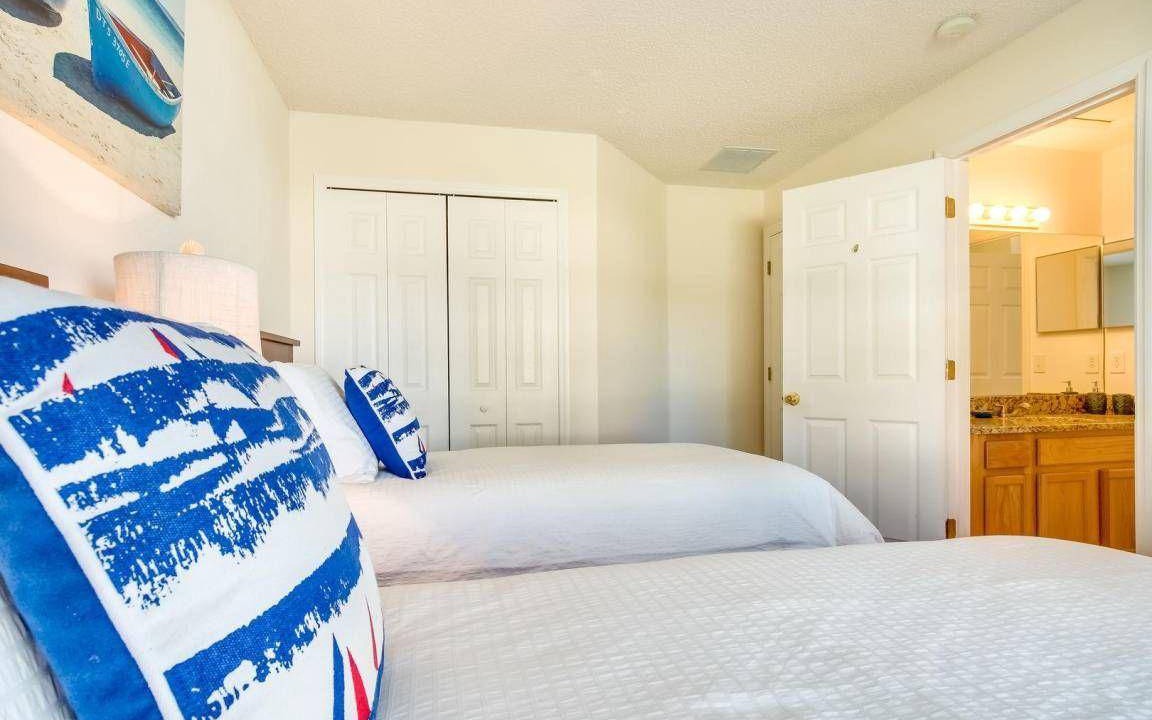 Photo of Bedroom in Florida Pines