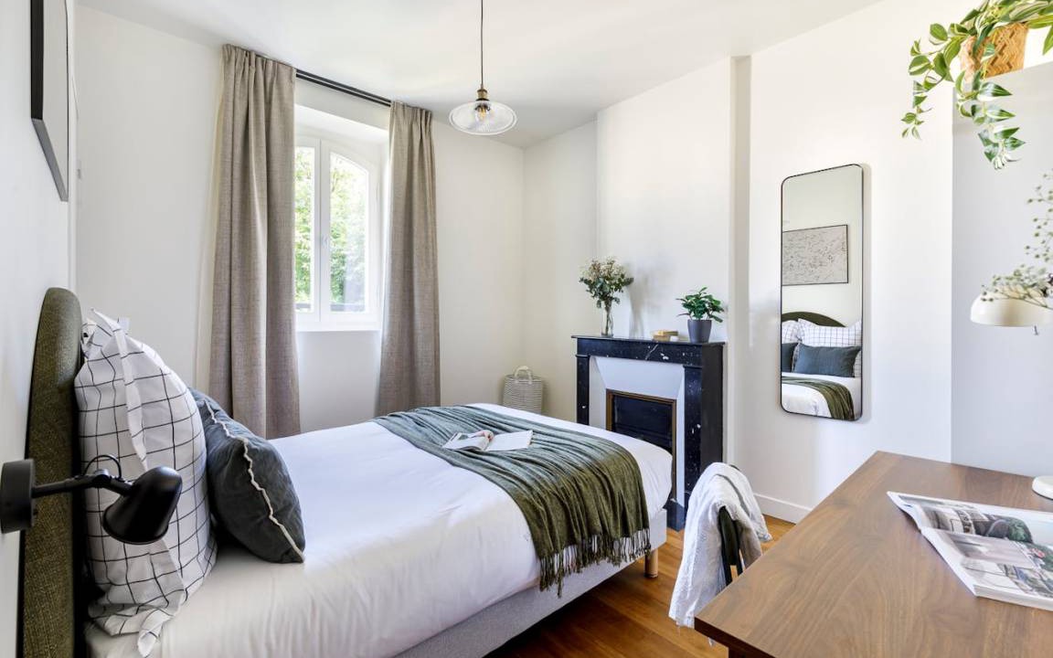 Photo of Bedroom in Asnieres-sur-Seine