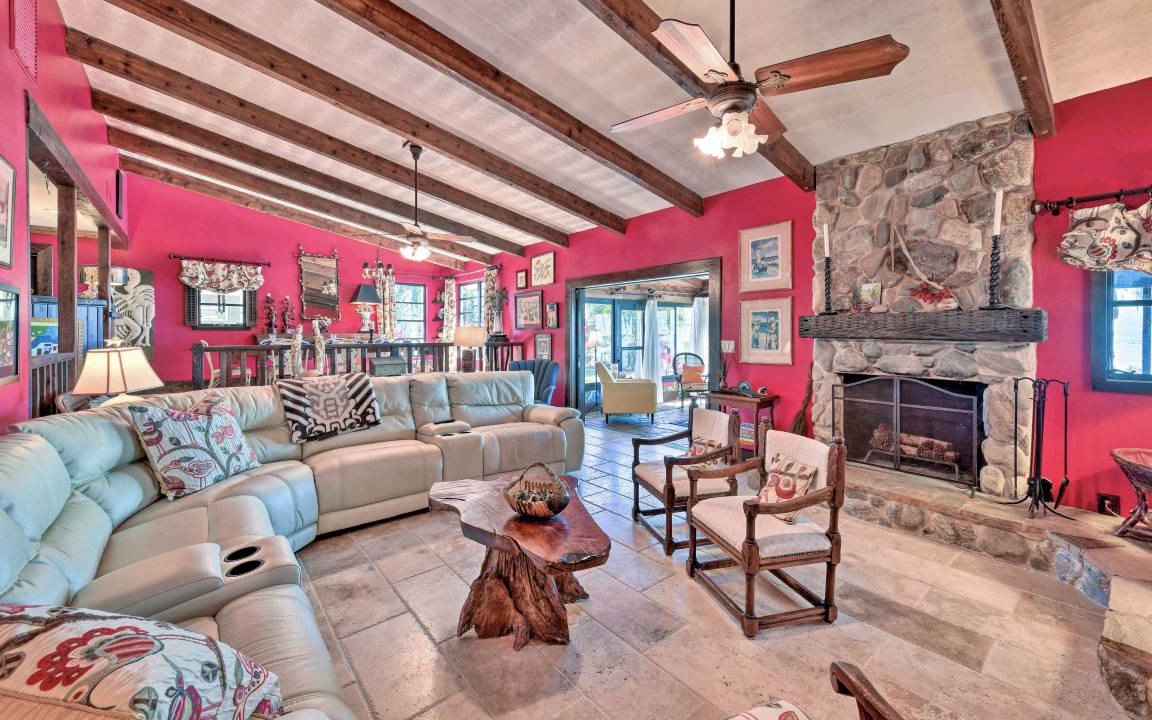 Photo of Livingroom in Highland