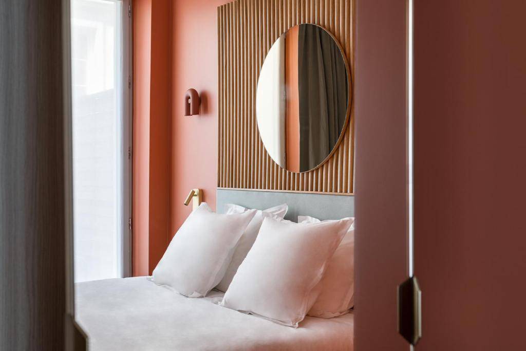 Photo of Bedroom in 8th Arrondissement