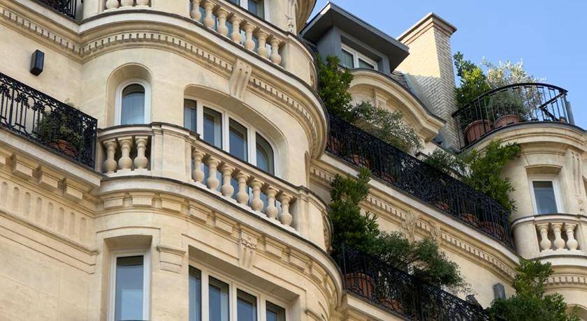 Photo of Others in Saint-Germain-des-Pres
