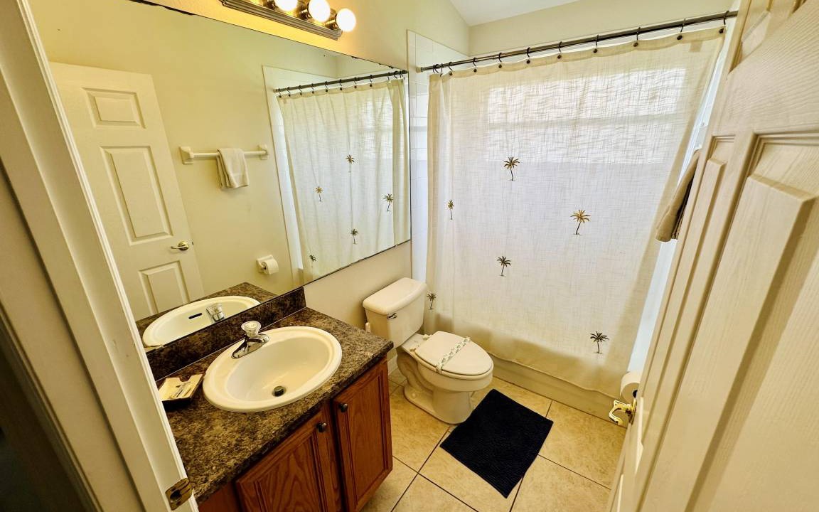 Photo of Bathroom in Orange Tree