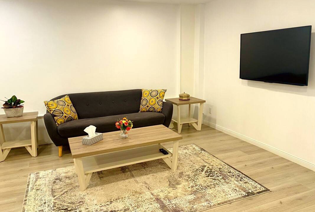 Photo of Livingroom in Thornhill