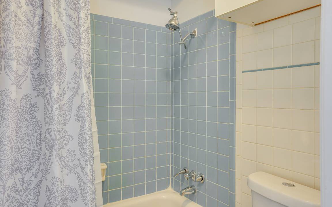 Photo of Bathroom in Lake Somerset