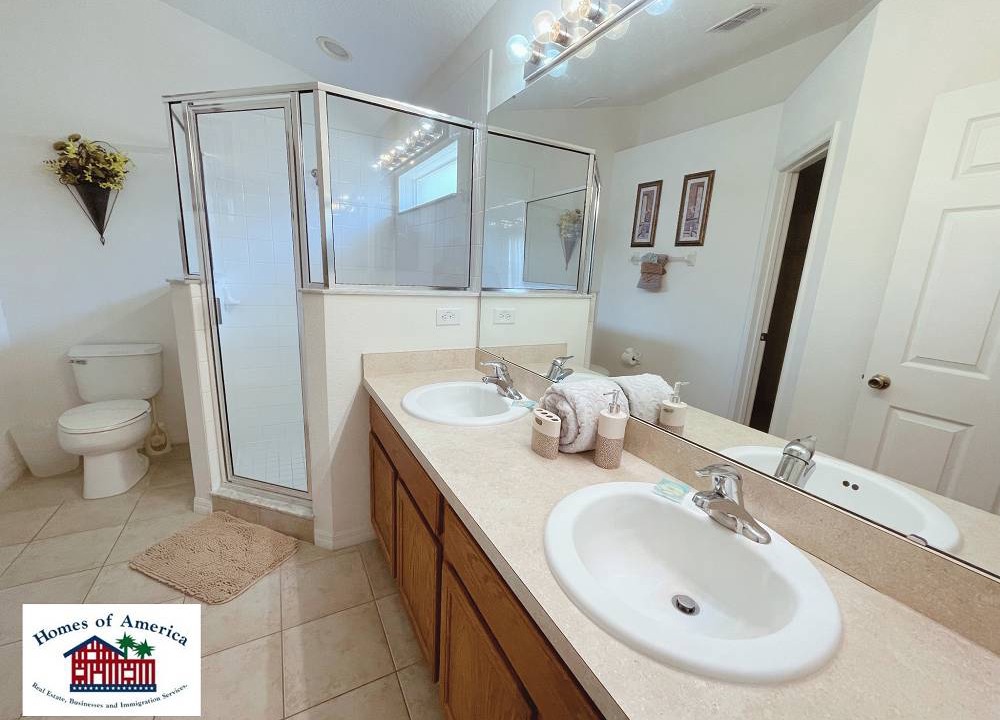 Photo of Bathroom in Watersong