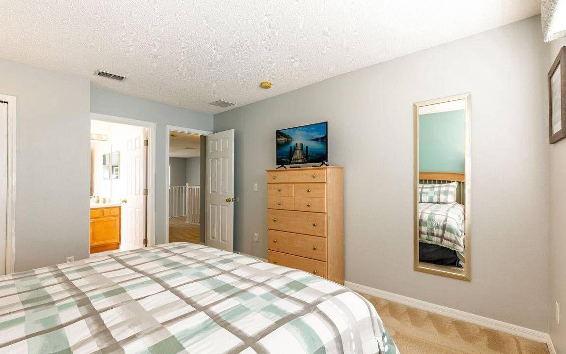 Photo of Bedroom in Seasons