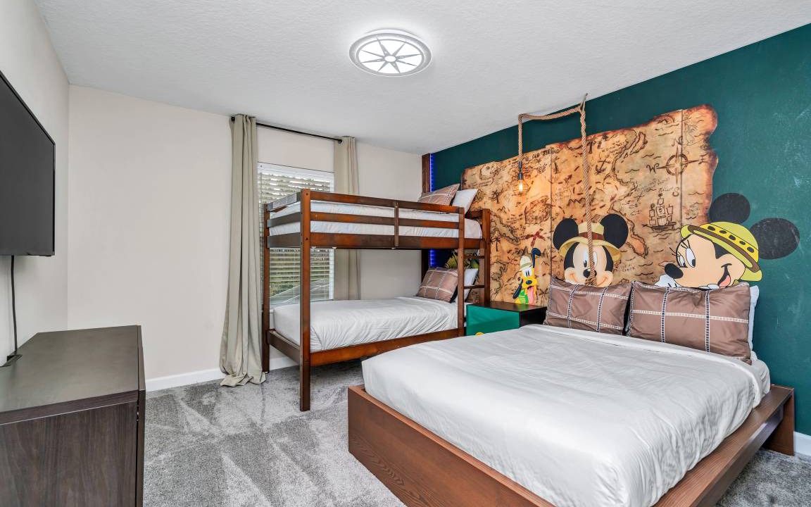 Photo of Bedroom in Florida Center North