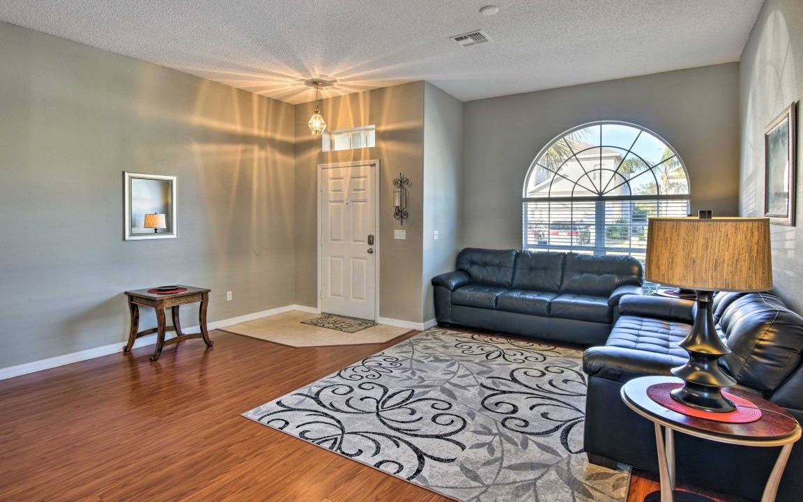 Photo of Livingroom in Four Corners