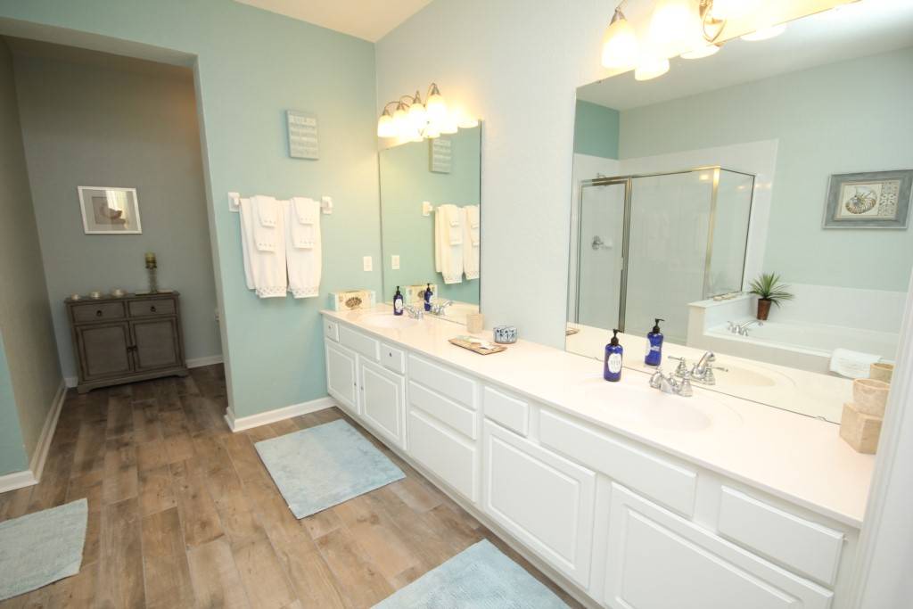 Photo of Bathroom in Florida Center