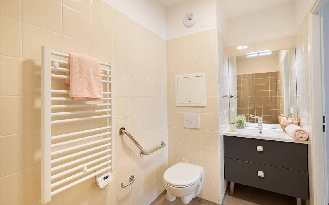 Photo of Bathroom in Le Raincy