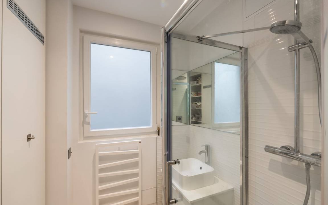 Photo of Bathroom in Quartier du Gros-Caillou